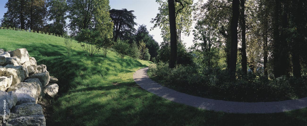 Photo panoramique dans le parc arboretum de Montfermeil créé par l'atelier Pasodoble.